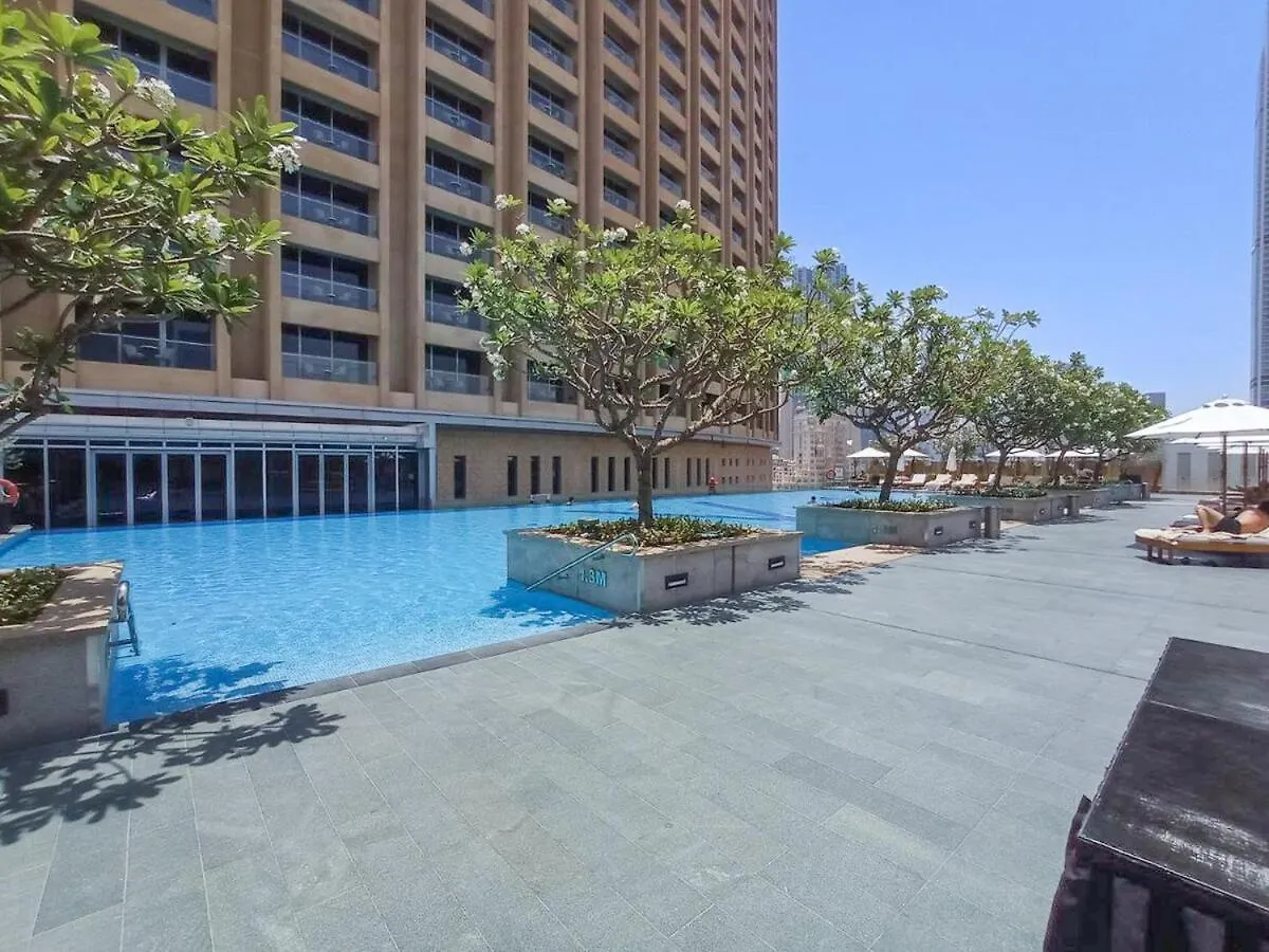 Elegant Studio Apartment For 2 At The Address Dubai Mall