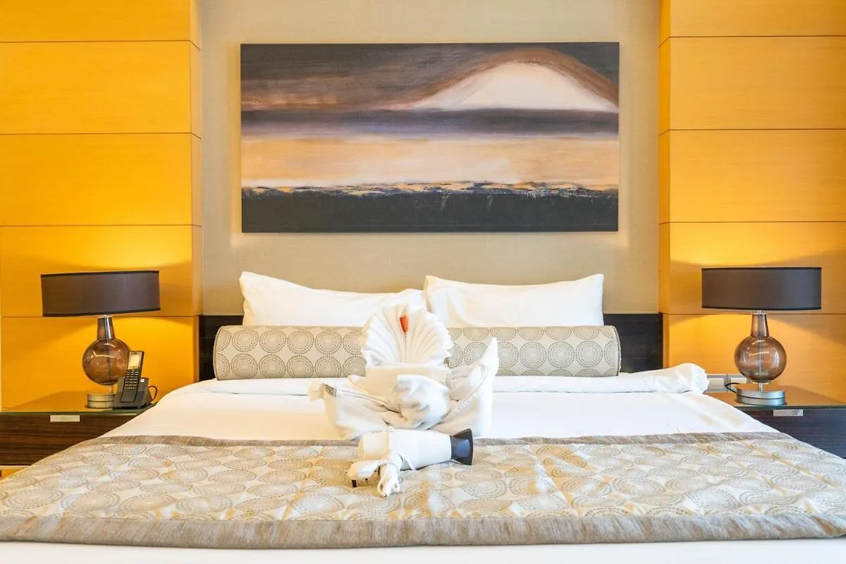 Elegant Studio Apartment For 2 At The Address Dubai Mall