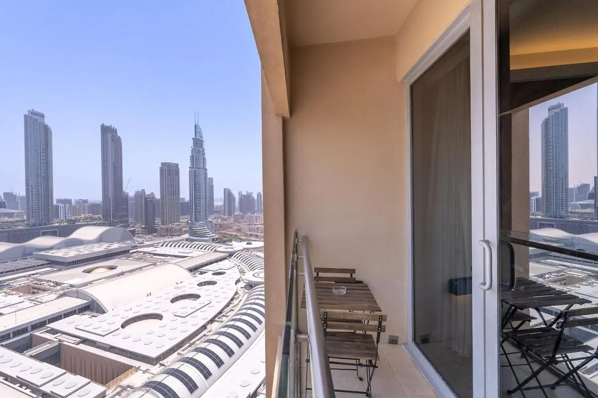 Elegant Studio Apartment For 2 At The Address Dubai Mall