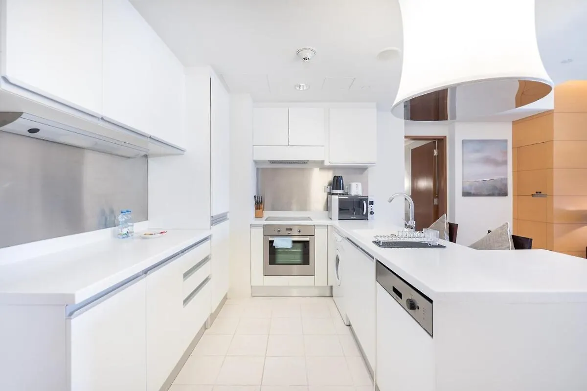 Elegant Studio Apartment For 2 At The Address Dubai Mall