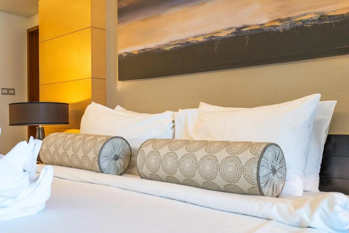 Elegant Studio Apartment For 2 At The Address Dubai Mall