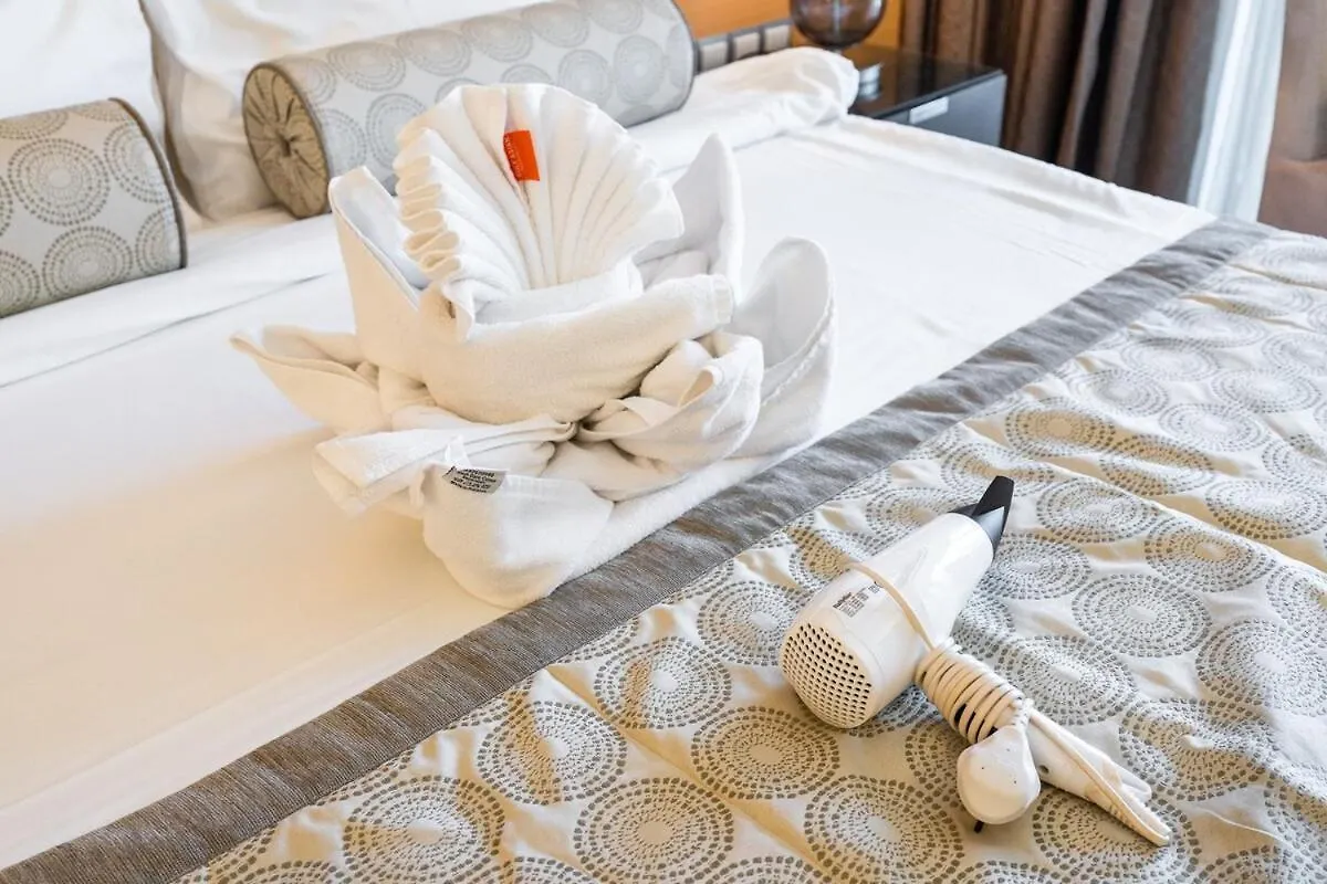 Elegant Studio Apartment For 2 At The Address Dubai Mall 0*,  United Arab Emirates