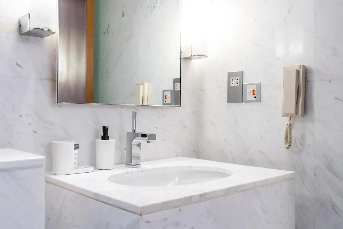 Elegant Studio Apartment For 2 At The Address Dubai Mall